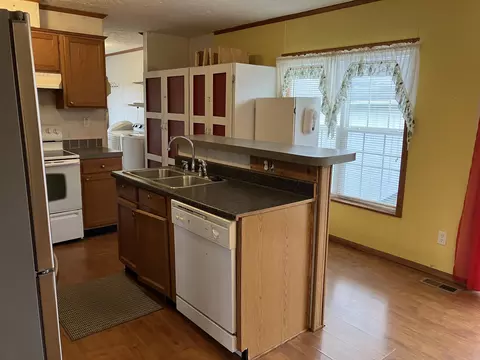 3211 E Surrey, Clare, MI 48617 photo 10