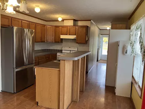 3211 E Surrey, Clare, MI 48617 photo 12