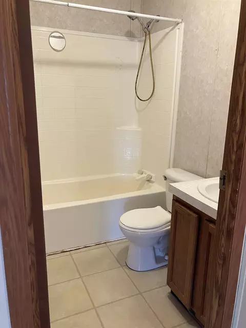 3211 E Surrey, Clare, MI 48617 photo 16