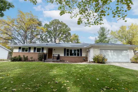 3104 St Marys, Midland, MI 48640