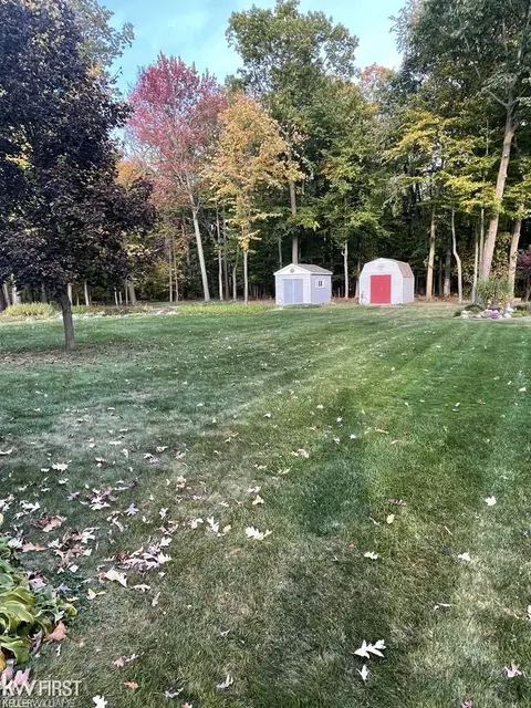 Exterior - 1231 S Elms, Flint, MI 48532 photo 2 of 5