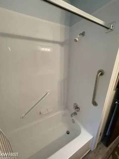 Bath - 1231 S Elms, Flint, MI 48532 photo 2 of 2