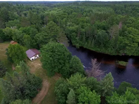 View/Area - 6037 Whippoorwill, Republic, MI 49879 photo 22 of 23