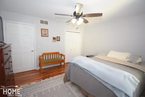 Bedroom - 13332 Heather, Perry, MI 48872 photo 1 of 2