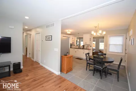 Entry Way - 13332 Heather, Perry, MI 48872 photo 1 of 1
