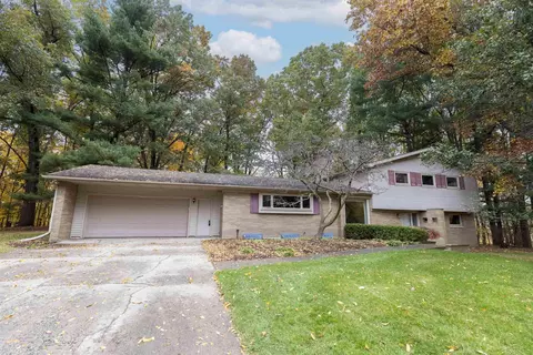 1650 N N Riv, Saginaw, MI 48609