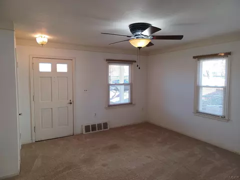 Living - 622 Springbrook, Adrian, MI 49221 photo 1 of 1