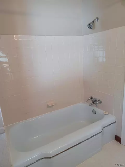 Bath - 622 Springbrook, Adrian, MI 49221 photo 2 of 3