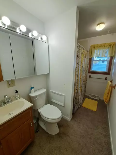 Bath - 323 John, Clare, MI 48617 photo 1 of 1