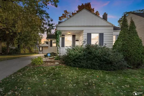 2135 Cicotte, Lincoln Park, MI 48146