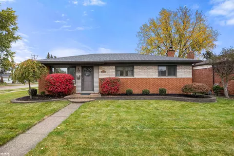 32440 Parker, Warren, MI 48088