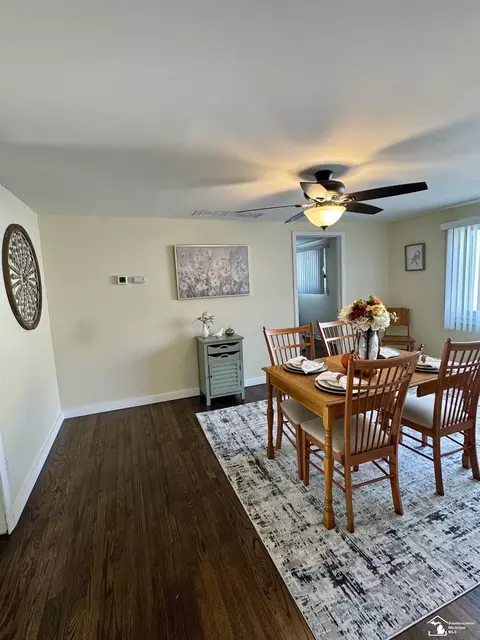 Dining - 124 Kessler, Monroe, MI 48162 photo 3 of 4
