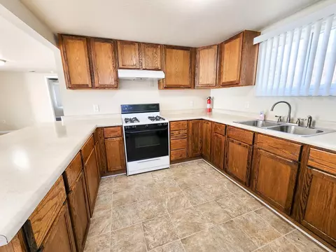 2111 Timber Ln, Harrison, MI 48625 photo 6