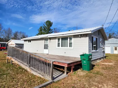 2111 Timber Ln, Harrison, MI 48625 photo 25