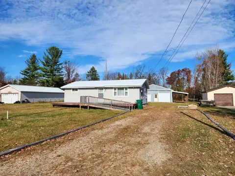 2111 Timber Ln, Harrison, MI 48625 photo 24