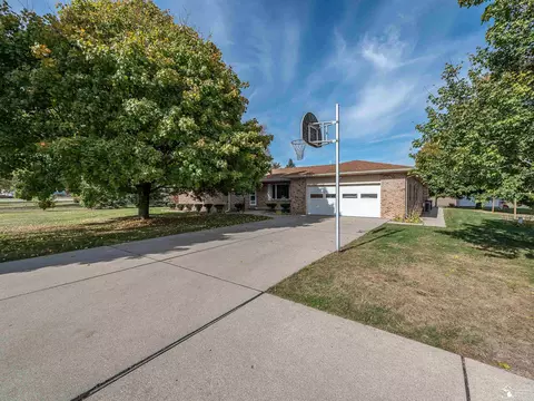 8150 Lulu, Ida, MI 48140