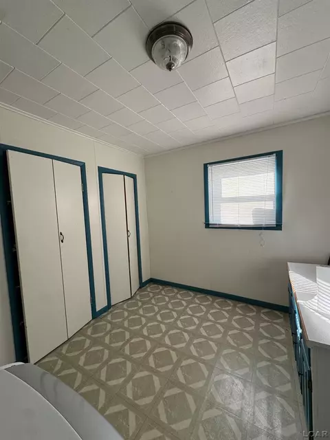 718 E Maumee, Adrian, MI 49221 photo 6
