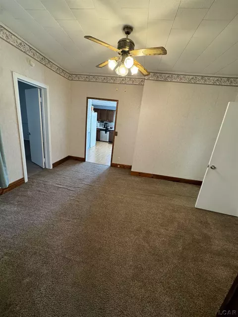 718 E Maumee, Adrian, MI 49221 photo 5