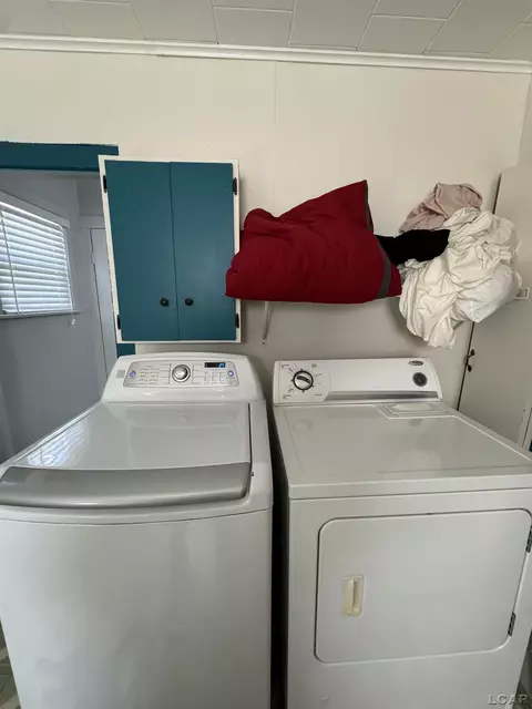 718 E Maumee, Adrian, MI 49221 photo 7