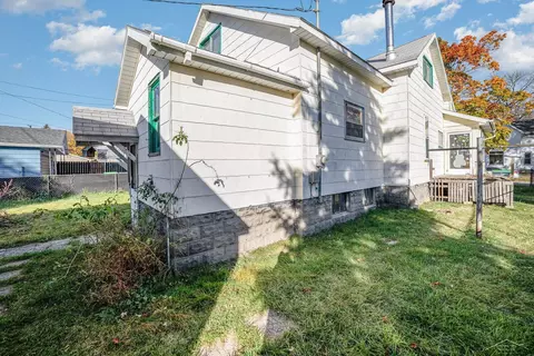 Exterior - 812 Webster, Bay City, MI 48708 photo 5 of 6