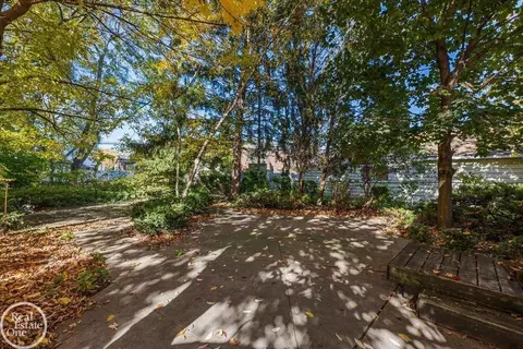 Exterior - 18921 Moon, Grosse Pointe, MI 48236 photo 4 of 8
