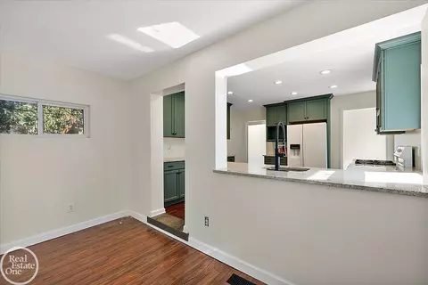 Kitchen - 18921 Moon, Grosse Pointe, MI 48236 photo 7 of 7