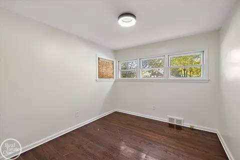 Bedroom - 18921 Moon, Grosse Pointe, MI 48236 photo 1 of 2