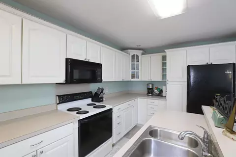 536 Oakbrook, Flushing, MI 48433 photo 14