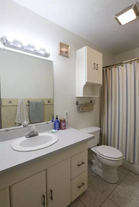 536 Oakbrook, Flushing, MI 48433 photo 19
