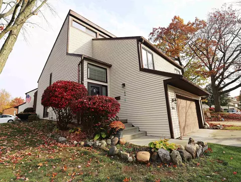 536 Oakbrook, Flushing, MI 48433 photo 2