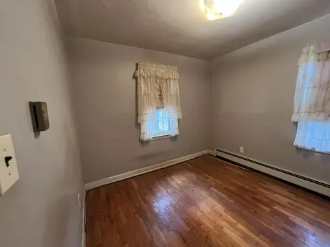 Bedroom - 2499 W Maple, Flint, MI 48507 photo 2 of 3