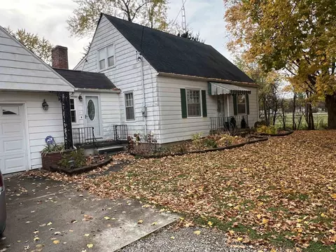 2499 W Maple, Flint, MI 48507