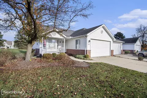 1054 Curzon, Howell, MI 48843