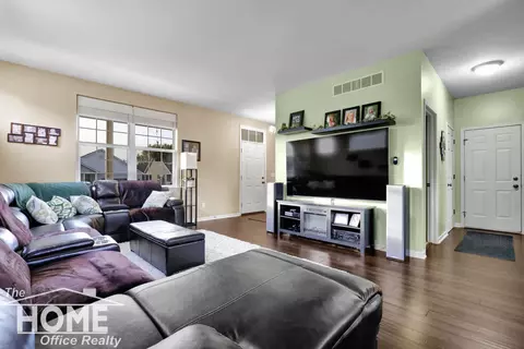 1150 Jackson, Owosso, MI 48867 photo 4