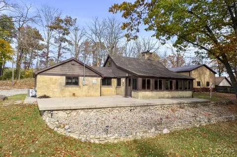 73 The, Onsted, MI 49265