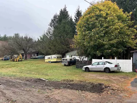 W4677 Us 2, Vulcan, MI 49892