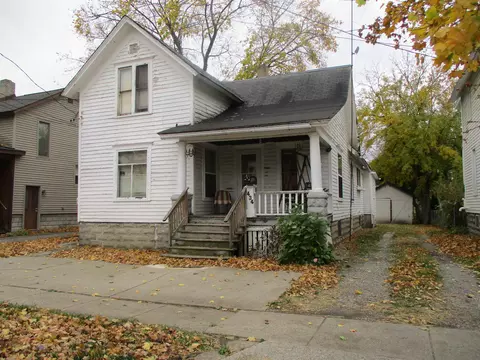 434 E Comstock, Owosso, MI 48867