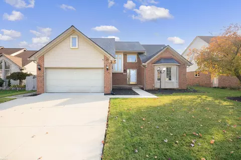 46904 Millpointe, Macomb, MI 48042