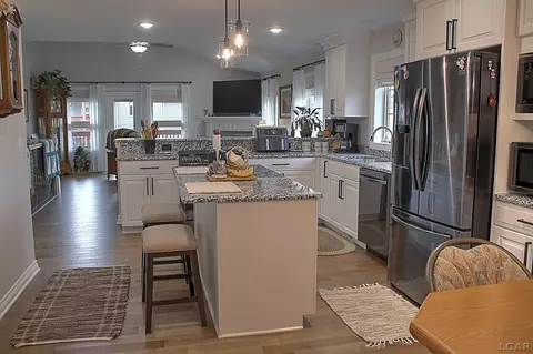 Kitchen - 817 War Bonnet, Tecumseh, MI 49286 photo 3 of 4