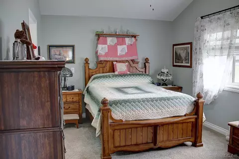 Bedroom - 817 War Bonnet, Tecumseh, MI 49286 photo 1 of 4