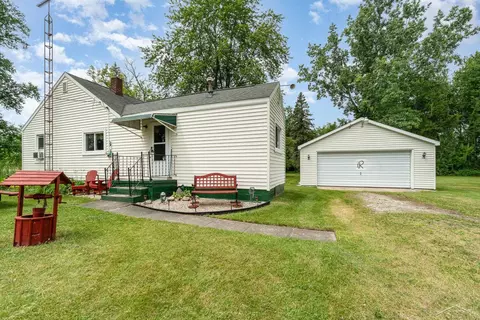 Exterior - 1995 E Huron, Au Gres, MI 48703 photo 1 of 6