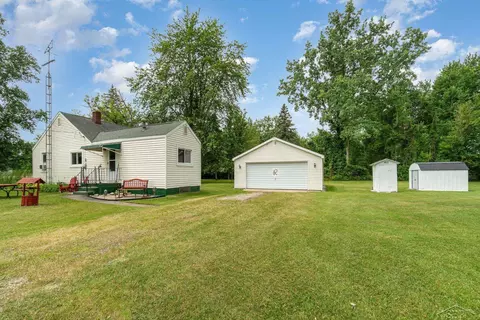 Exterior - 1995 E Huron, Au Gres, MI 48703 photo 4 of 6