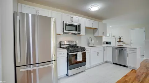 8072 Davison, Davison, MI 48423 photo 9
