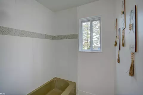 8072 Davison, Davison, MI 48423 photo 23