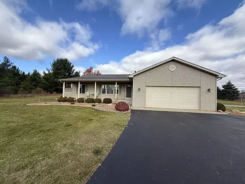 Exterior - 1741 Manchester, Gladwin, MI 48624 photo 6 of 14