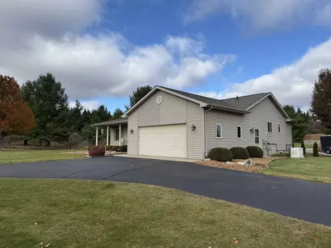 Exterior - 1741 Manchester, Gladwin, MI 48624 photo 3 of 14