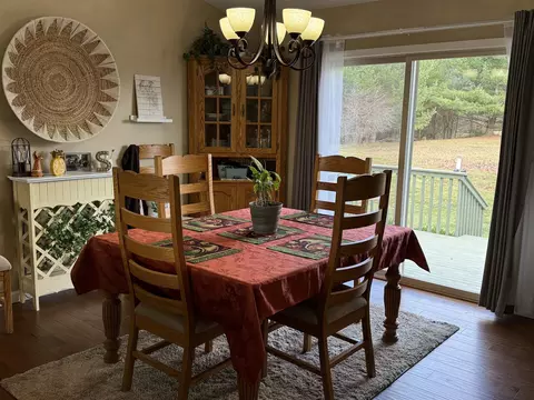 Dining - 1741 Manchester, Gladwin, MI 48624 photo 3 of 4