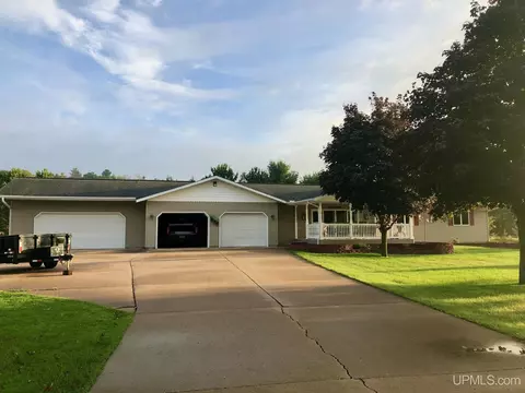 W5746 River Meadows, Norway, MI 49870