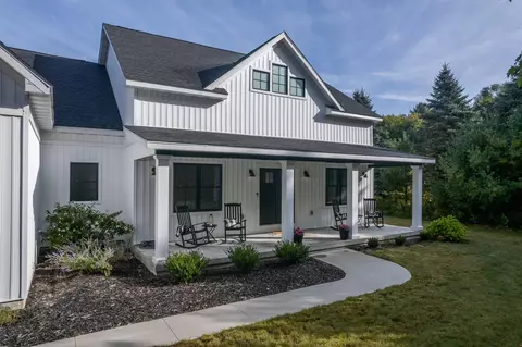 519 E Price, Midland, MI 48642