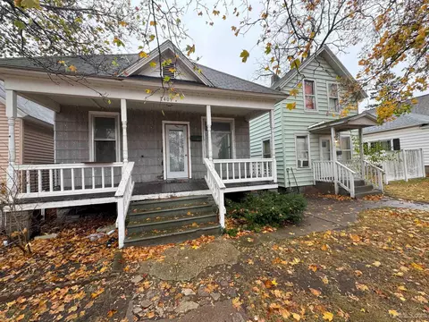 1409 N 1411 N 1st, Escanaba, MI 49829